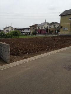 Local photos, including front road. Local (May 2013) Shooting