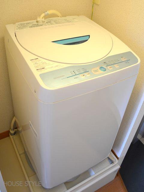 Other Equipment. You can easily move because it also comes with a washing machine ☆