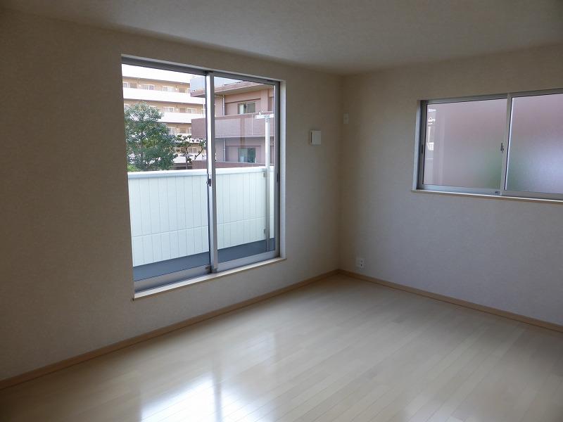 Non-living room. Indoor (11 May 2013) Shooting