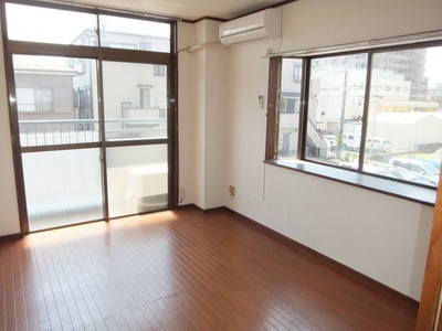 Living and room. Bright is the room of the two-sided lighting in the corner room