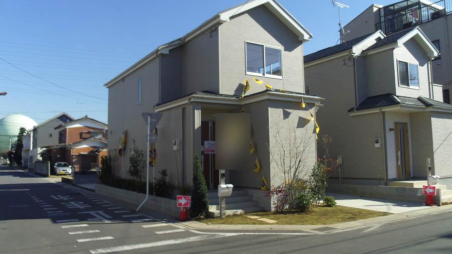 Local photos, including front road. Was building completed. Such as the actual image from per yang, We have to wait all the time so you can see directly.