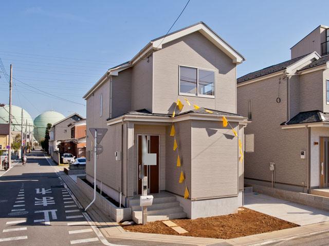 Local appearance photo. Northwest corner lot Public road 8M × 6M