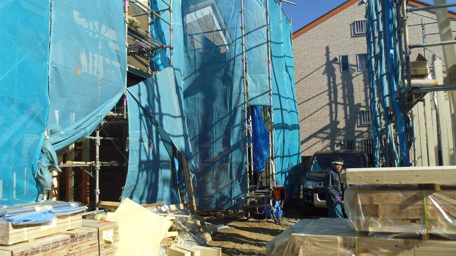 Local photos, including front road. We offer the same use the finished model house of this property. Please feel free to contact us.