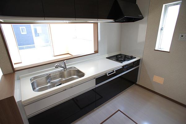 Kitchen. Face-to-face kitchen can feel your family close Indoor (11 May 2013) Shooting 10 Building