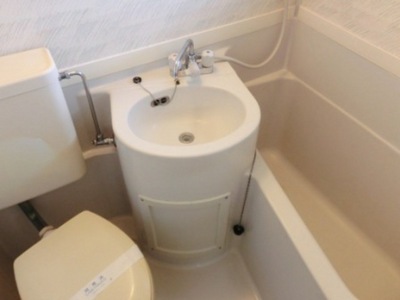 Bath. Ventilation because there is a window ◎!