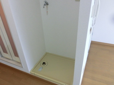 Other Equipment. Washing is with bread