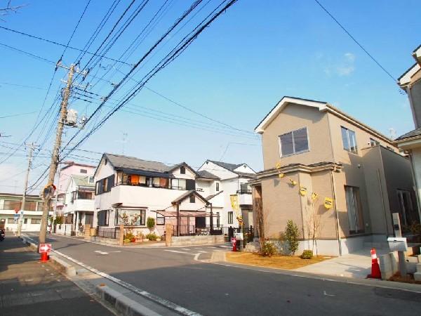 Local photos, including front road