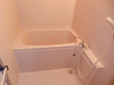 Bath. In another bus toilet, Put in a slowly bath