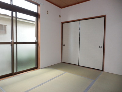 Living and room. The futon faction is room Recommend tatami