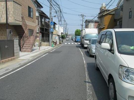 Local photos, including front road. Frontal road