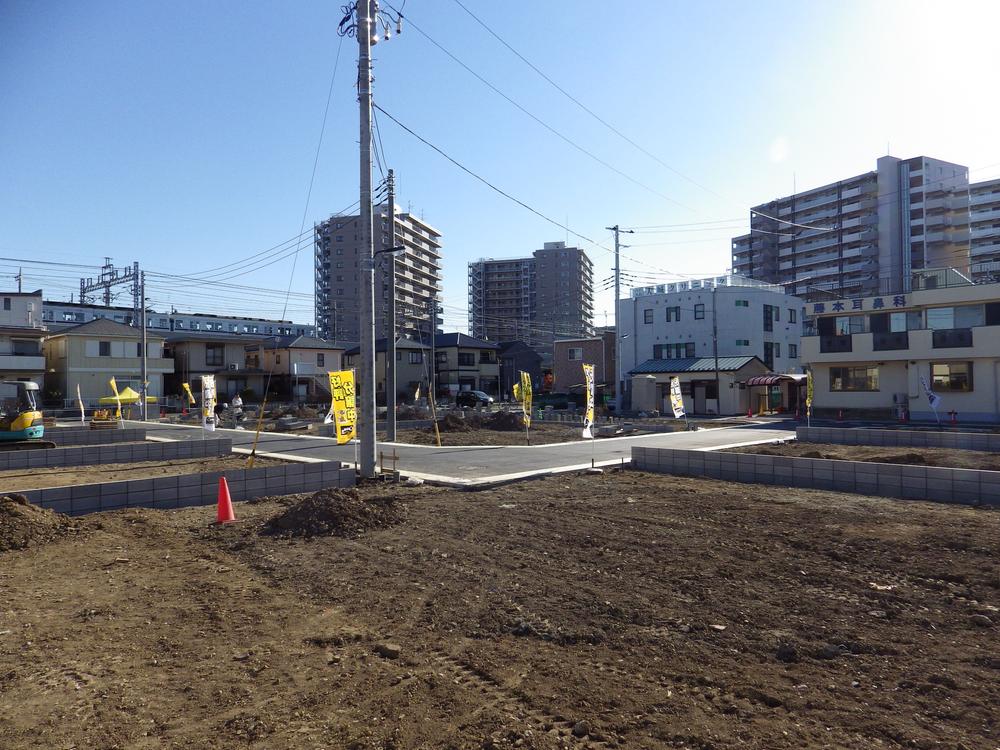 Local appearance photo. Local (12 May 2013) Shooting