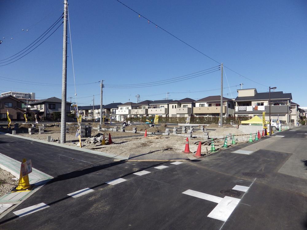 Local appearance photo. Local (12 May 2013) Shooting