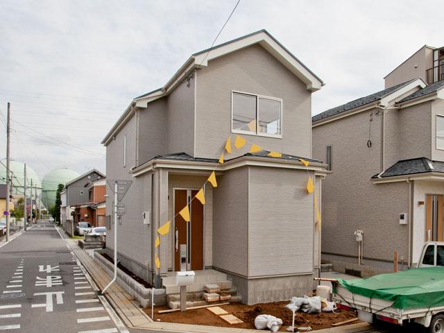 Local appearance photo. 1 Building Local (10 May 2013) Shooting