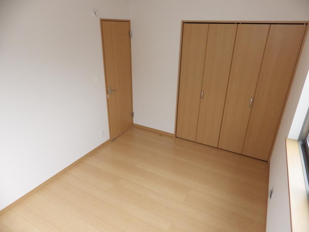 Non-living room. Indoor (11 May 2013) Shooting