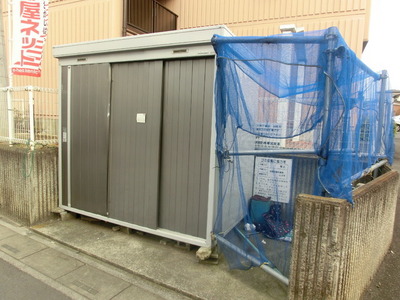 Other common areas. Garbage yard of resident-only is available on site!