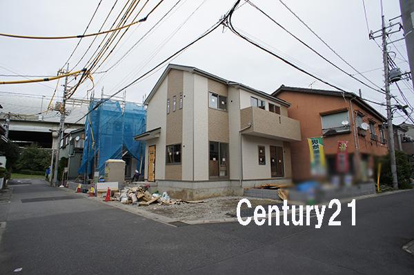 Local photos, including front road. 10 / 23 shooting 