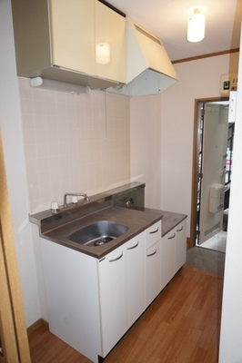 Kitchen. Gas stove installation Allowed