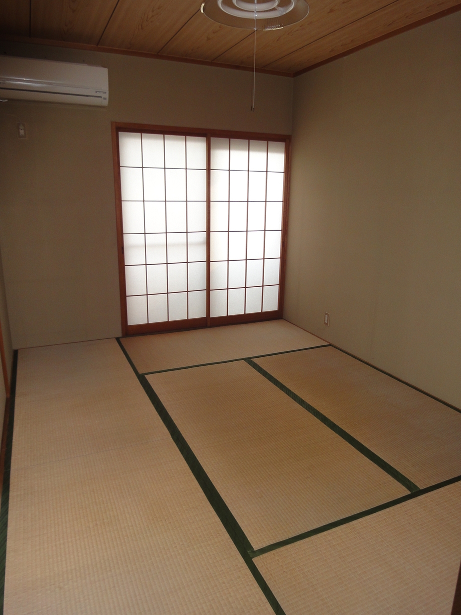 Other room space. Japanese-style room 6 quires