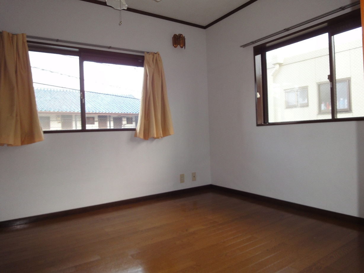 Living and room. Two-sided lighting Western-style