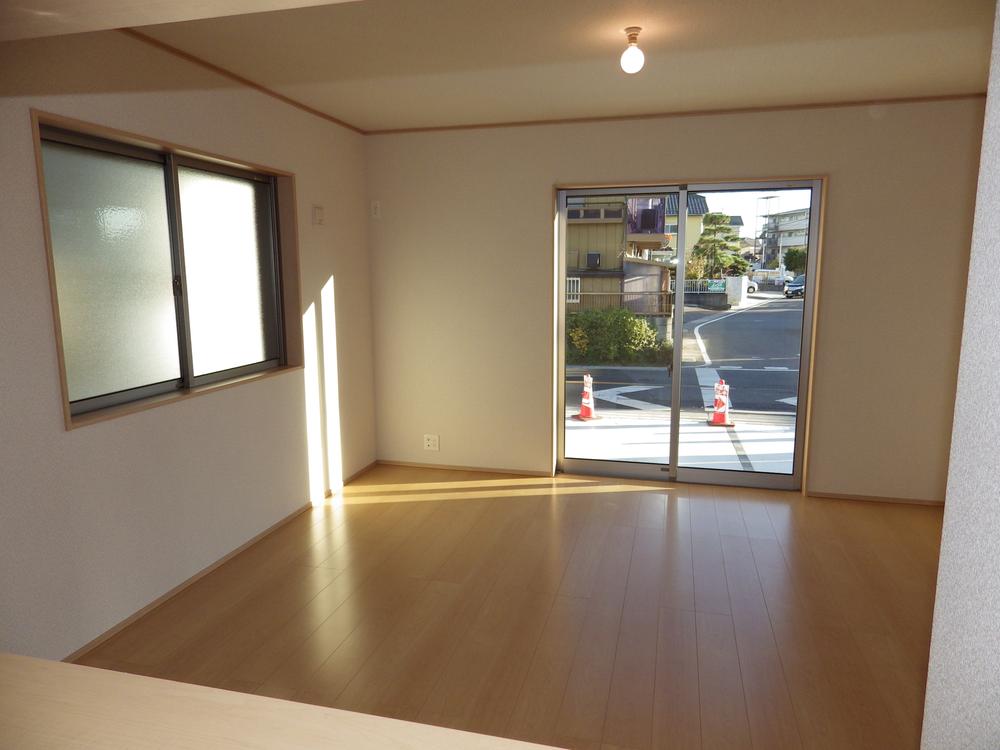 Living. Local (11 May 2013) Shooting