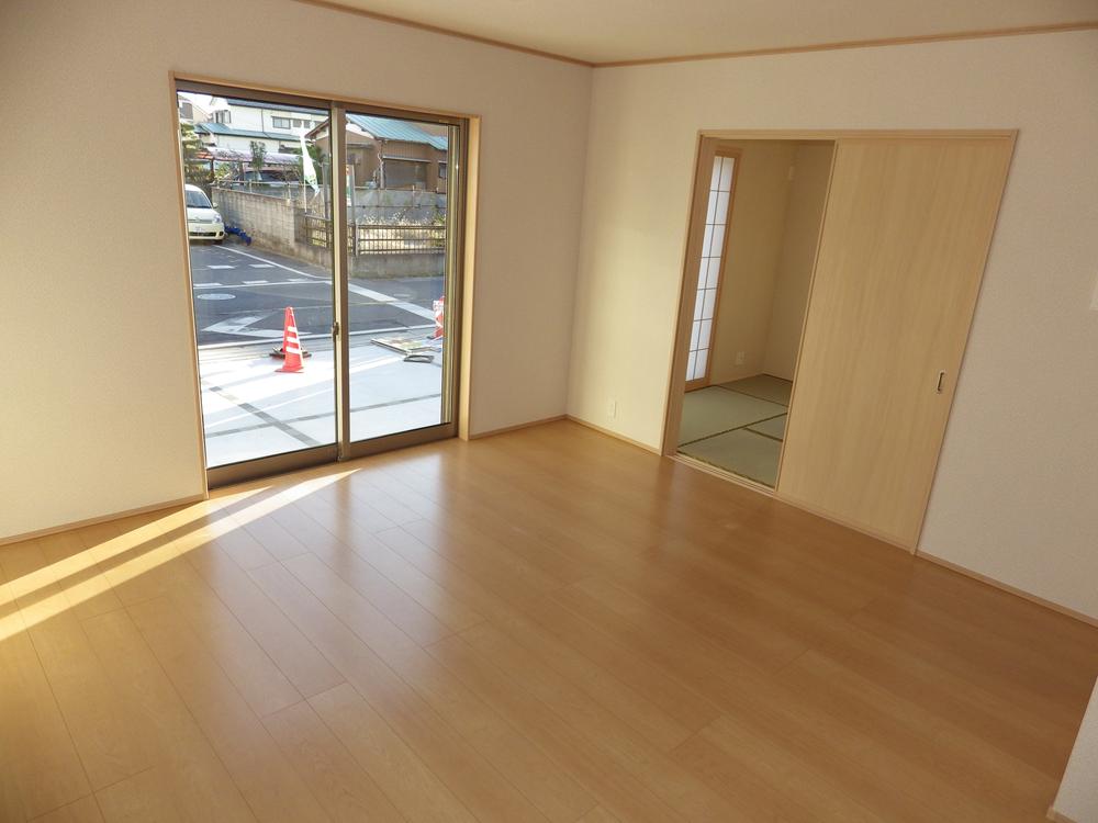 Living. Local (11 May 2013) Shooting