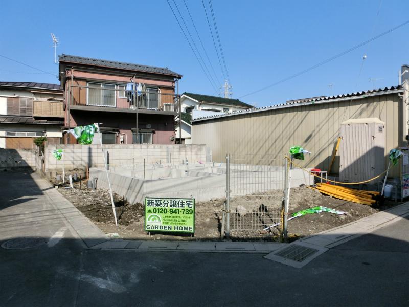 Local appearance photo. Local (11 May 2013) Shooting