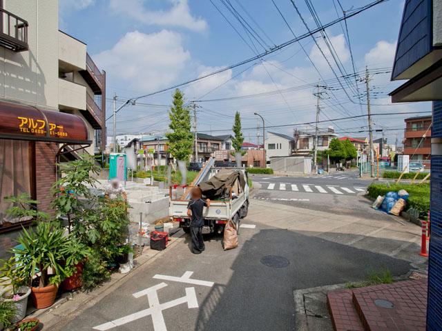 Local photos, including front road. Local (September 2013) Shooting