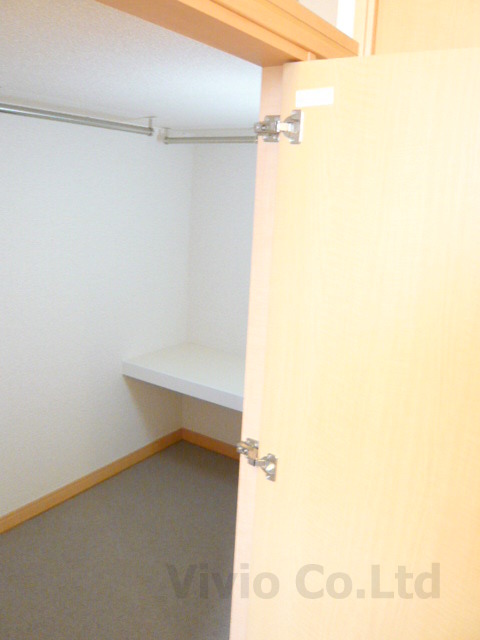 Receipt. Walk is-in closet.