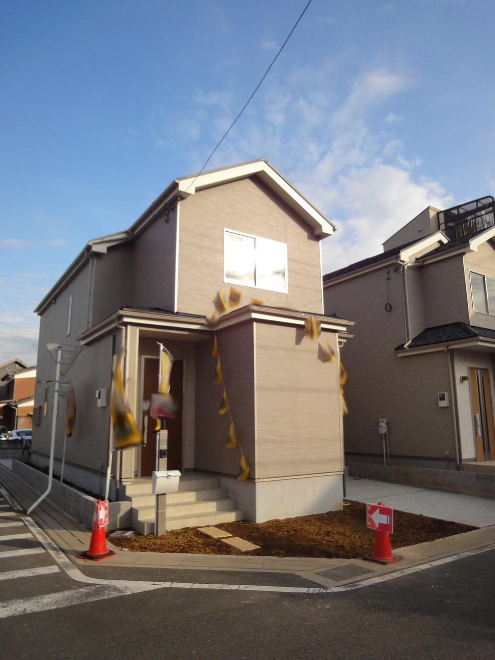 Local appearance photo. Northwest corner lot! "Yatsuka" newly built single-family of the 16-minute walk to the station! Local (11 May 2013) Shooting