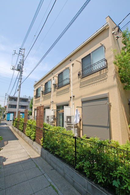 Building appearance. Walk up to Dokkyo 1 minute! It is fashionable and lovely property ☆