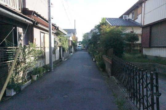 Local photos, including front road. Frontal road