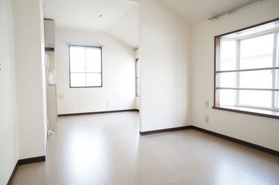 Living and room. DK8 Pledge