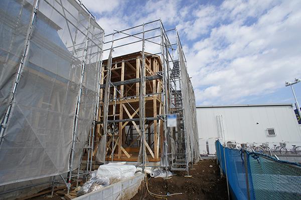 Local appearance photo. Building 2