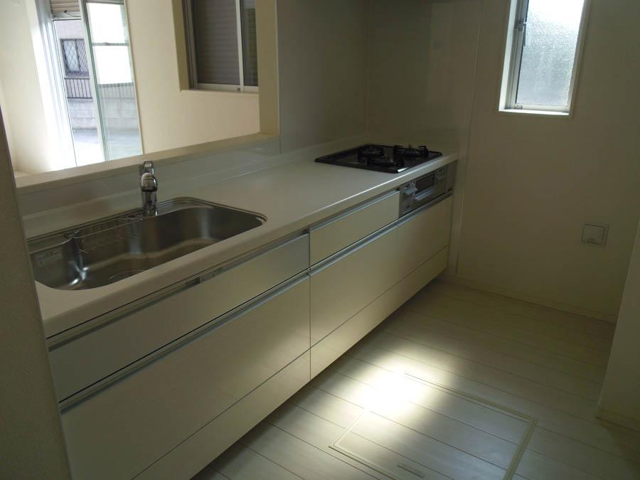 Kitchen. Was building completed. Such as the actual image from per yang, We have to wait all the time so you can see directly. 