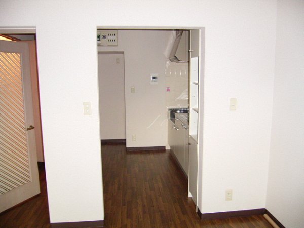 Kitchen. Easy-to-use independent type