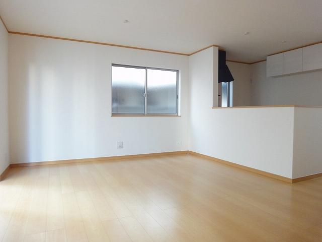 Living. LDK14.75 Pledge Open space in the face-to-face kitchen! Conversation with your family is the bright living bouncing! We have the building completed! Local will guide you. Please feel free to contact us please indoor (November 2013) Shooting