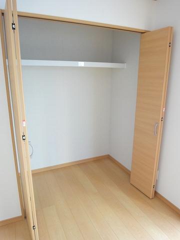 Receipt. 1F Western-style closet