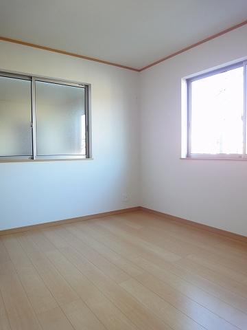 Non-living room. 2F north Western-style 6 Pledge