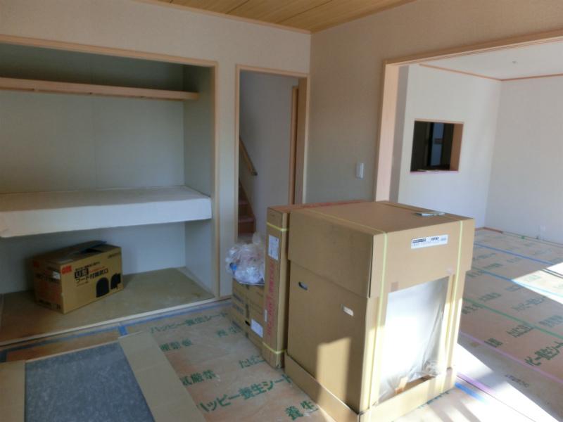 Non-living room. Indoor (11 May 2013) Shooting