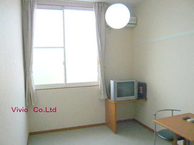 Other room space. Bright room!