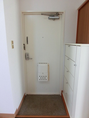 Entrance. It is the entrance of about half a tatami minute! 