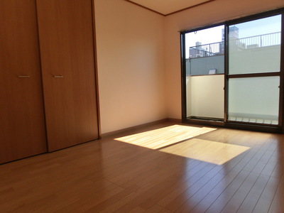 Living and room. Is a south-facing room bathed in bright sunshine