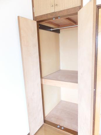 Receipt. Western style room