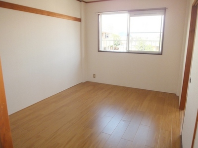 Living and room. 6 Pledge of Western-style