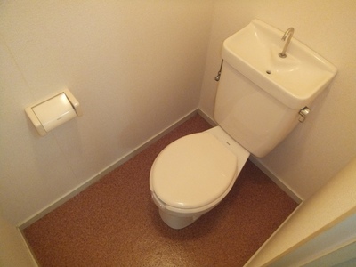 Toilet. Bus is a toilet! 