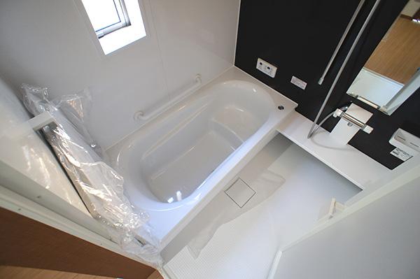 Bathroom. 1 Building