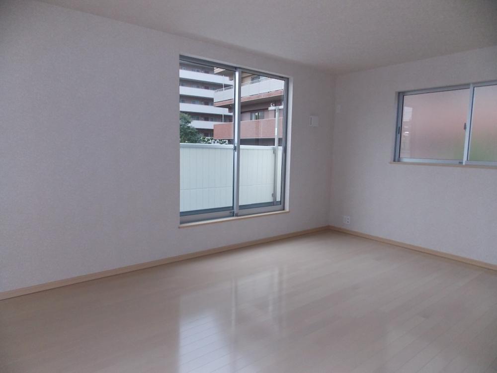 Non-living room. 8 Building