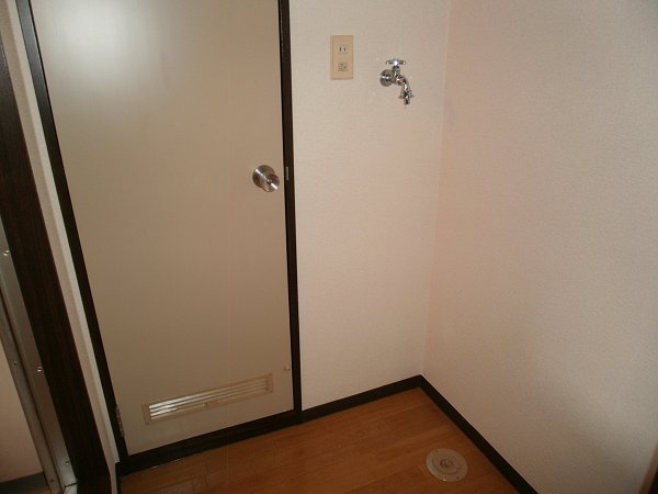 Other room space. Laundry Area