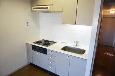 Kitchen. 3-burner stove system Kitchen