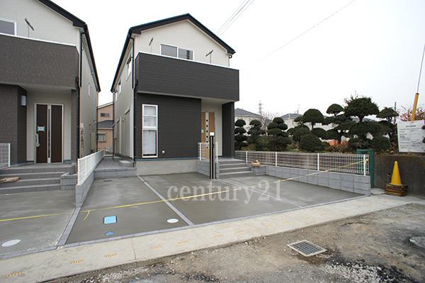 Local appearance photo. 1 Building